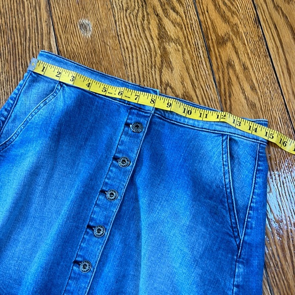 Sneak Peek denim raw hem mini skirt. Button front.  Front pockets. Medium. - Picture 8 of 11